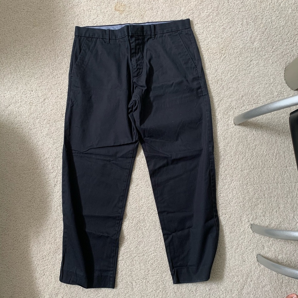 GAP Men’s Black Khaki Pants